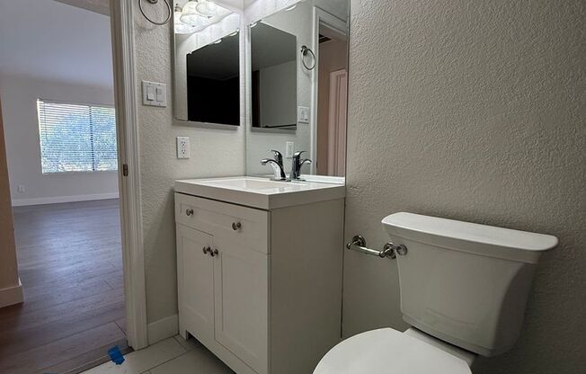 2 beds, 2 baths, $2,250, Unit #2098