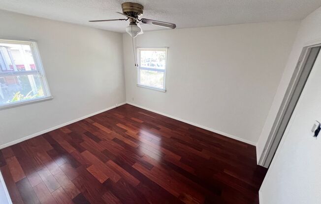 2 Bedroom Single Story Home for Rent in Reseda!