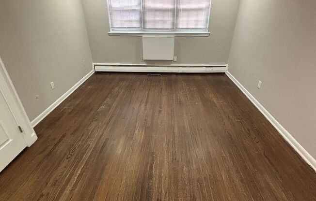 2 beds, 1 bath, 690 sqft, $1,550, Unit A2