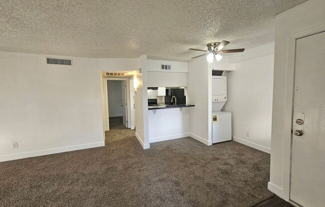 1 bed, 1 bath, 680 sqft, $1,250, Unit 323
