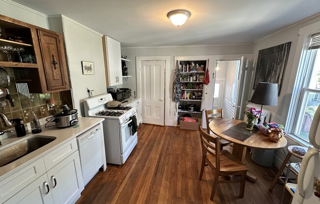 17 Endicott Ave