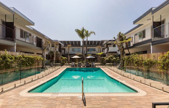 2 beds, 2 baths, 949 sqft, $3,375, Unit 21