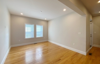 1 bed, 1 bath, 800 sqft, $2,300, Unit 1