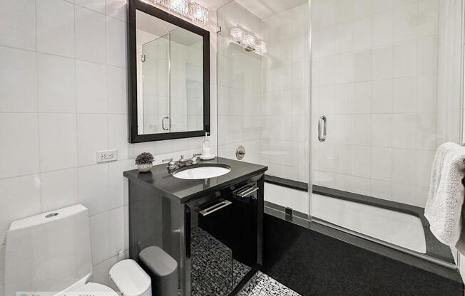 2 beds, 1 bath, 940 sqft, $6,250, Unit 11K