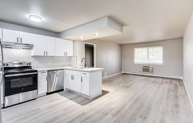 2 beds, 2 baths, 900 sqft, $1,099, Unit CC303