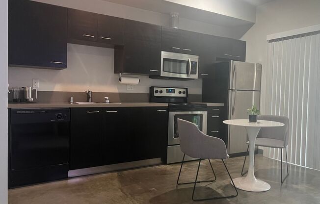 Studio, 1 bath, 282 sqft, $1,950, Unit Apt. 216