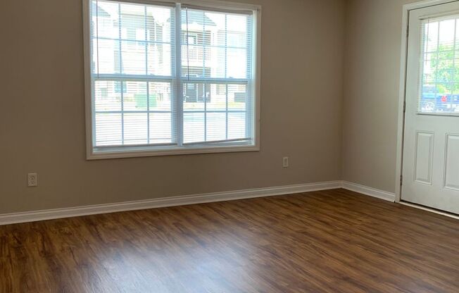 1 bed, 1 bath, 822 sqft, $775, Unit E10