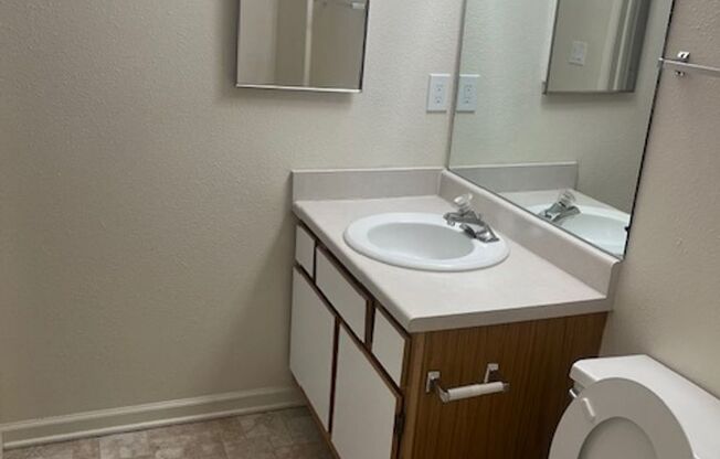 3 beds, 2 baths, 1,360 sqft, $1,489, Unit 115