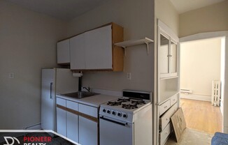 2892 N Clark St, Chicago IL G