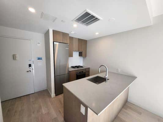 1 bed, 1 bath, 599 sqft, $3,200, Unit 19