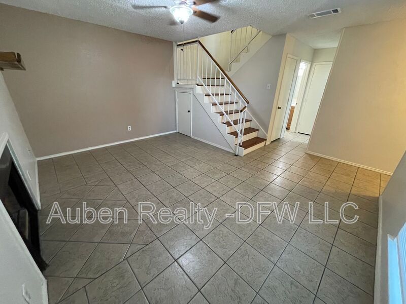 5524 LEWIS CT