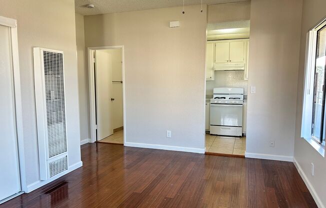 1546 W 145th St