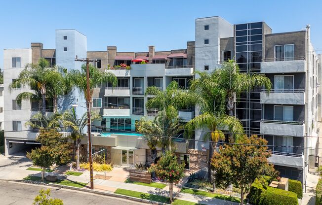 1 bed, 1 bath, 698 sqft, $2,595, Unit 0208