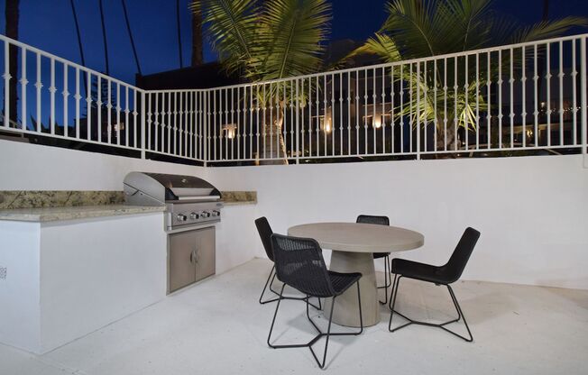 A Santa Monica Sanctuary: 834 Fourth Street