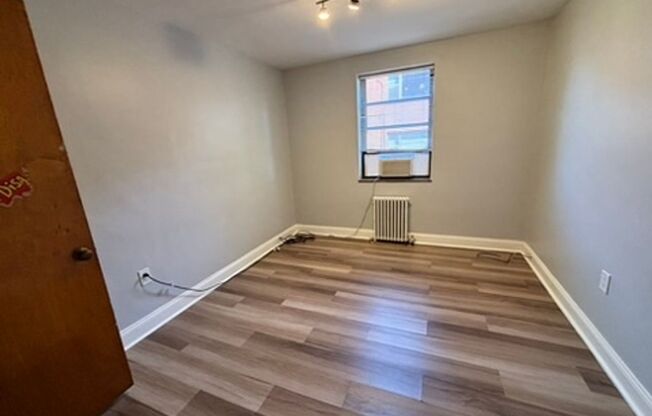 2 beds, 1 bath, 800 sqft, $1,790, Unit 6230 Fifth Ave. #120D