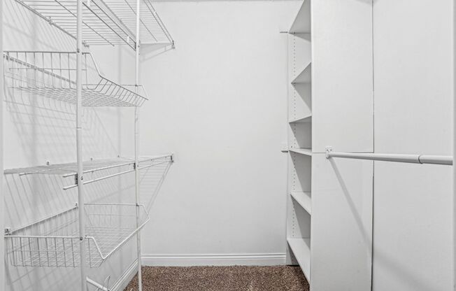 2 beds, 1.5 baths, 962 sqft, $1,905, Unit A-124