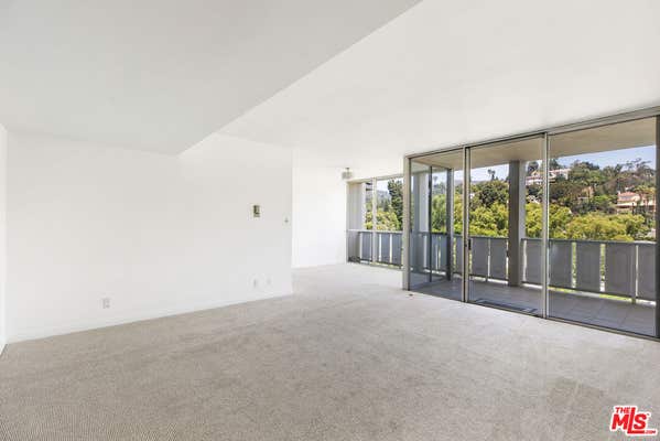 4455 Los Feliz Blvd