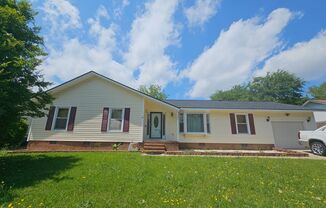 3 Bed, 2 Bath with Screened in Porch