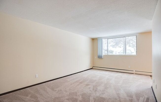 2 beds, 1 bath, 850 sqft, $1,025, Unit W 107