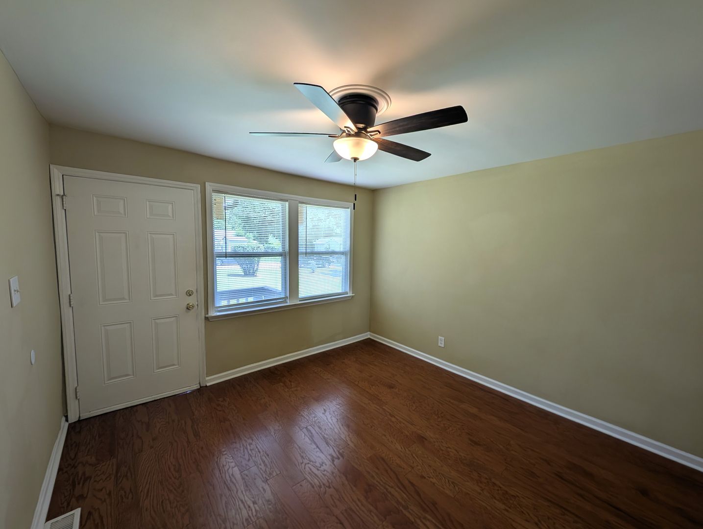 Minutes from Uptown/I-85/I-485!  100% Upgraded, 2 Bedroom!