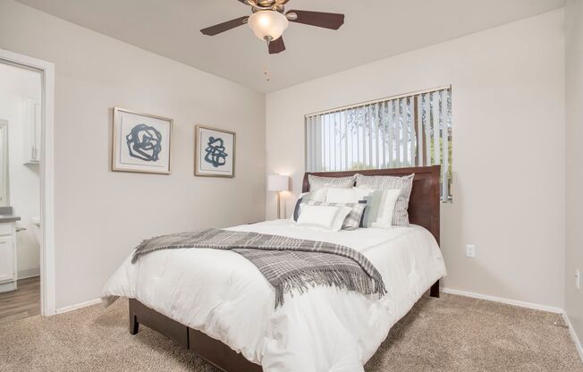 2 beds, 2 baths, 972 sqft, $1,599, Unit 320