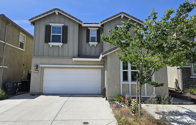Excellent Witney Ranch 4 Bedroom, 3 Bathroom Home in Whitney Ranch for Rent.