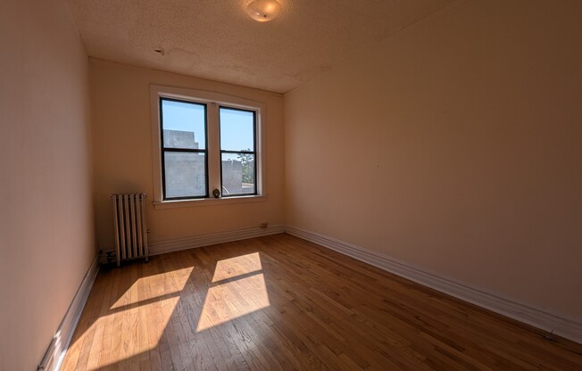1542 N Kedzie Ave