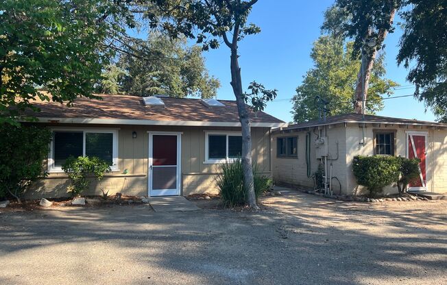 Great 1 bedroom 1 bathroom cottage on wooded lot in Citrus Heights