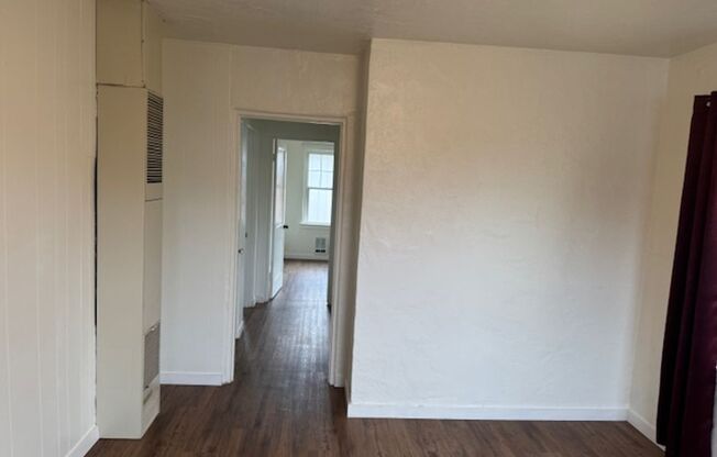 2 beds, 1 bath, $1,450