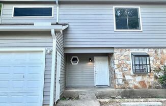 Town House for Lease in North Austin!