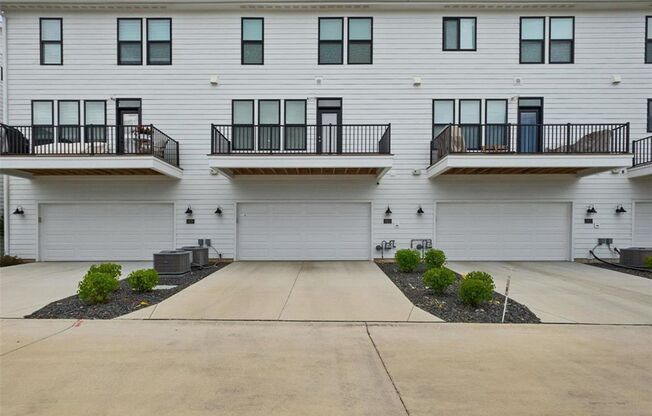 4 beds, 3.5 baths, 2,515 sqft, $4,200, Unit Eager Rd 8933