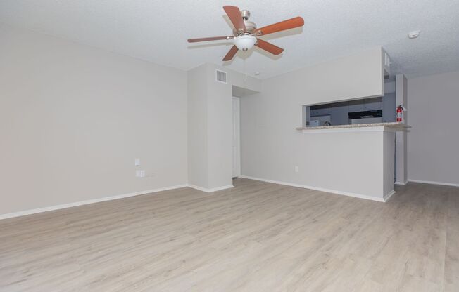 1 bed, 1 bath, 665 sqft, $925