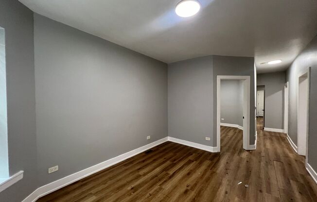 6804 S Champlain Ave, Chicago, IL 60637