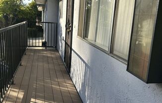 Hillsdale Oaks Condo