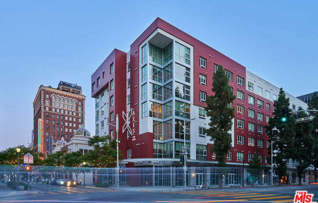1 bed, 1 bath, 840 sqft, $3,300, Unit 1908