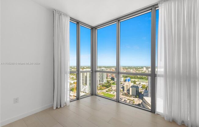 1100 Biscayne Blvd # 43-07 (A11705299)