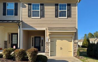 Updated 3BR Townhome | Community Pool, Gym, Pickleball, & Tennis Courts | Easy RTP Access