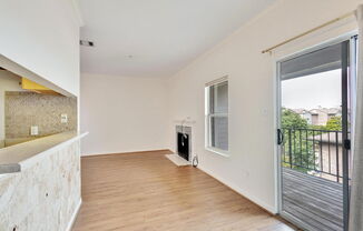 1 bed, 1 bath, 727 sqft, $995, Unit 351