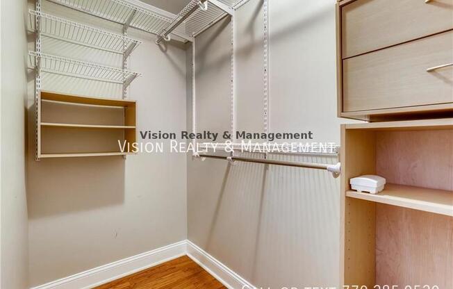 726 PASLEY AVE SE
