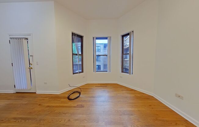 721-23 Briar