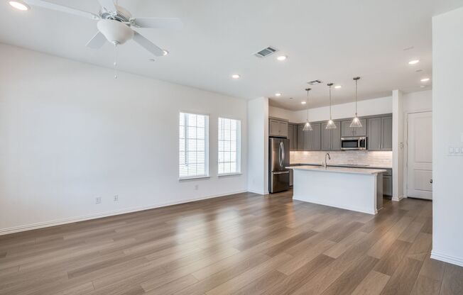Brand New 3 bd / 2.5 ba Townhouse in Mansfield, TX - Available for Lease!
