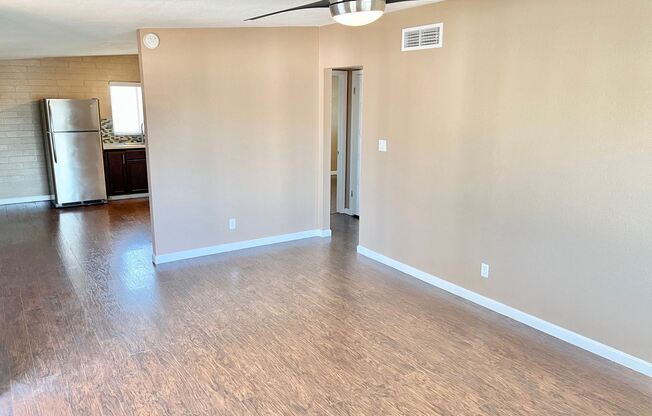 4435 - 4436 N 8th Avenue