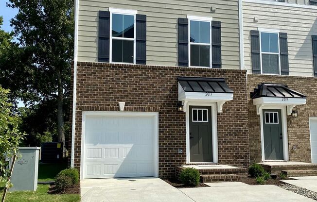 3 beds, 2.5 baths, $2,795