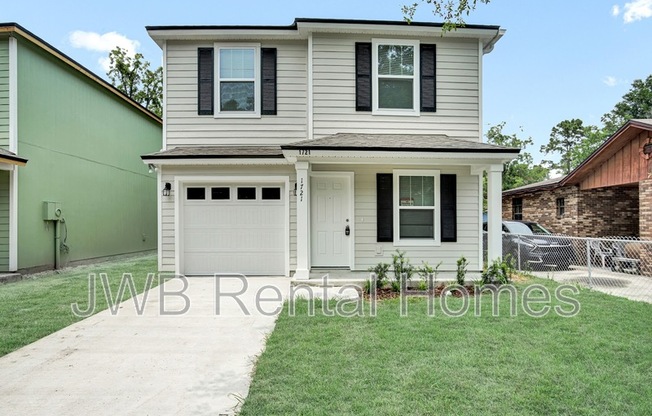 1721 9 ST W