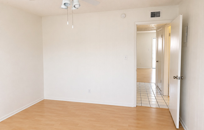 1 bed, 1 bath, 600 sqft, $1,239, Unit WWK-208