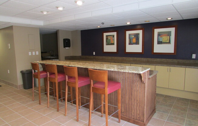 Studio, 1 bath, 494 sqft, $988, Unit 99-200