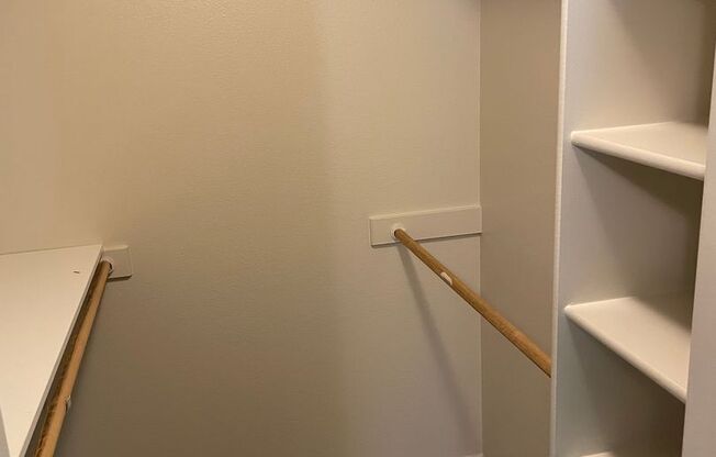 2 beds, 2 baths, 1,000 sqft, $1,395, Unit 012-201