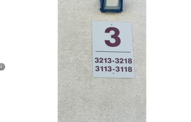 2 beds, 2 baths, $1,745, Unit UNIT 3214