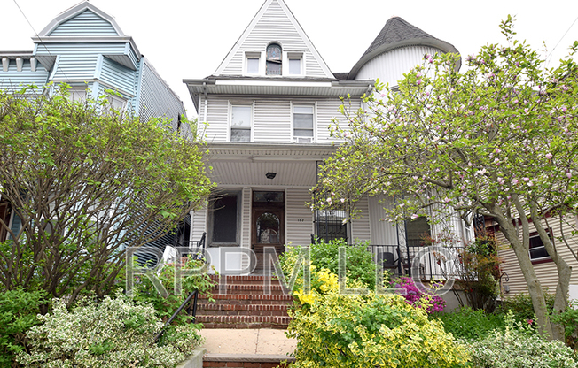 157 HARRISON AVE
