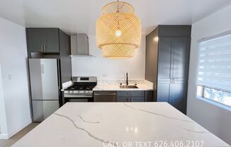 521 E LIVE OAK AVE